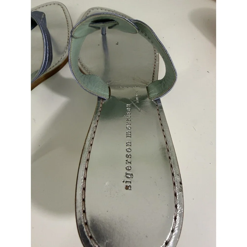 Sigerson Morrison Kitten Heel Sandals Thong Metallic Blue Sz 8.5 Y2K Fashion